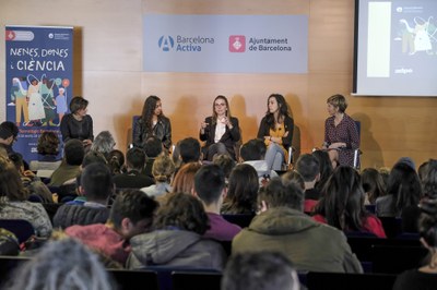 La Dra. Cristina Canal, investigadora convidada a la Taula Rodona dins la la jornada “Nenes, dones i ciència”