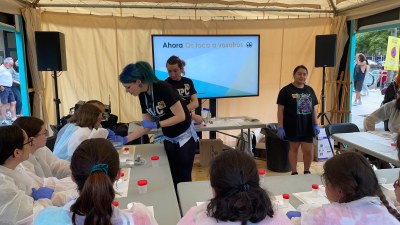 Patricia López i el seu taller "Biomaterials per a la regeneració de teixit ossi" formen part de la 16ª Festa de la Ciència